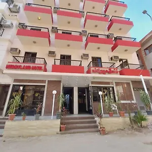 Merry Land & Roof Nile Restaurant 2*, Luxor Egipto