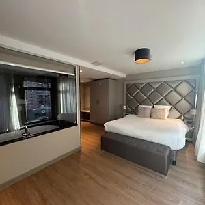 https://dream-hotel-amsterdam.amsterdamhotelsnl.com